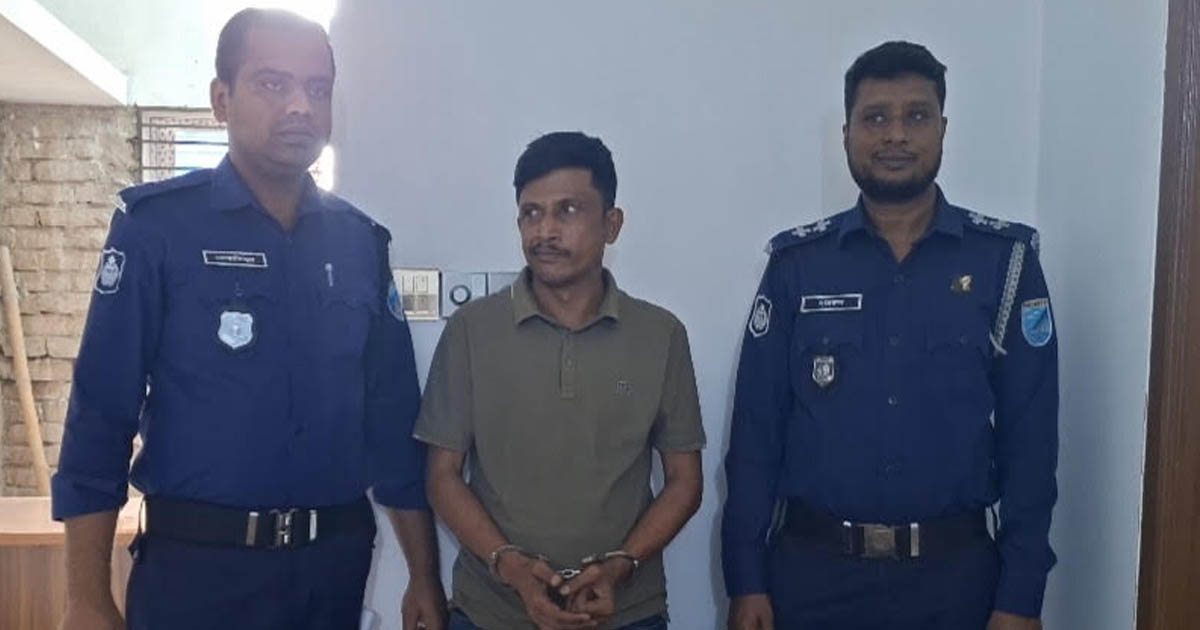 সোনারগাঁয়ে অস্ত্রসহ ডাকাত সর্দার গ্রেপ্তার