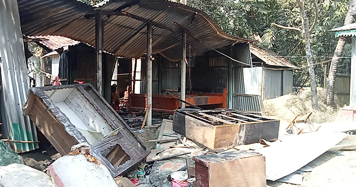 নাগরপুরে অগ্নিকাণ্ডে বসতঘর ভস্মীভূত