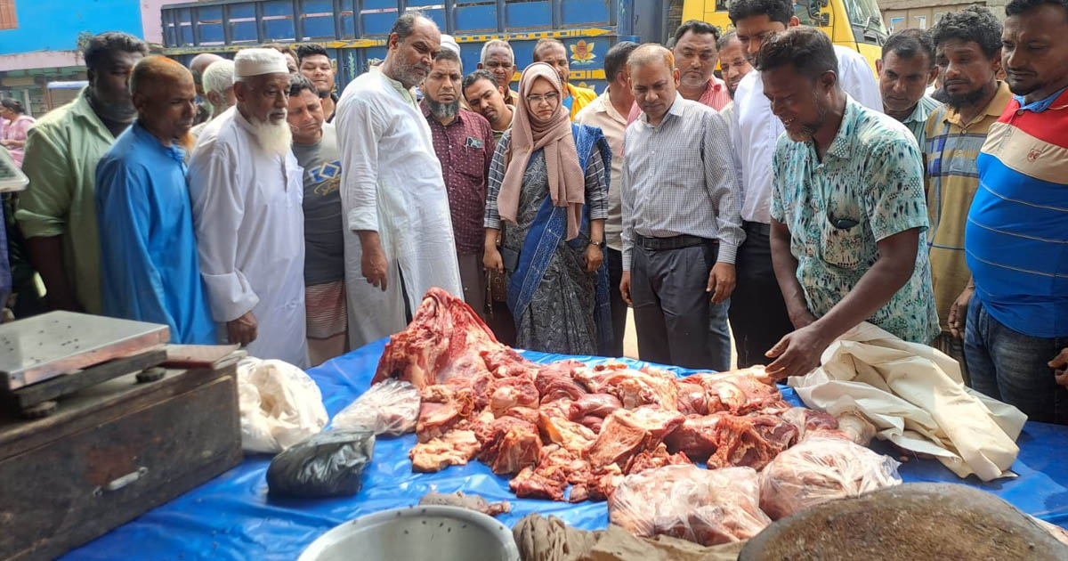 ঘোড়াঘাটে বাসি মাংস বিক্রির দায়ে কসাইকে ১০ হাজার টাকা জরিমানা