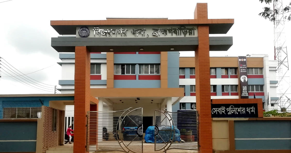 বিজয়নগরে মদপানে দুইজনের মৃত্যু, হাসপাতালে ৩