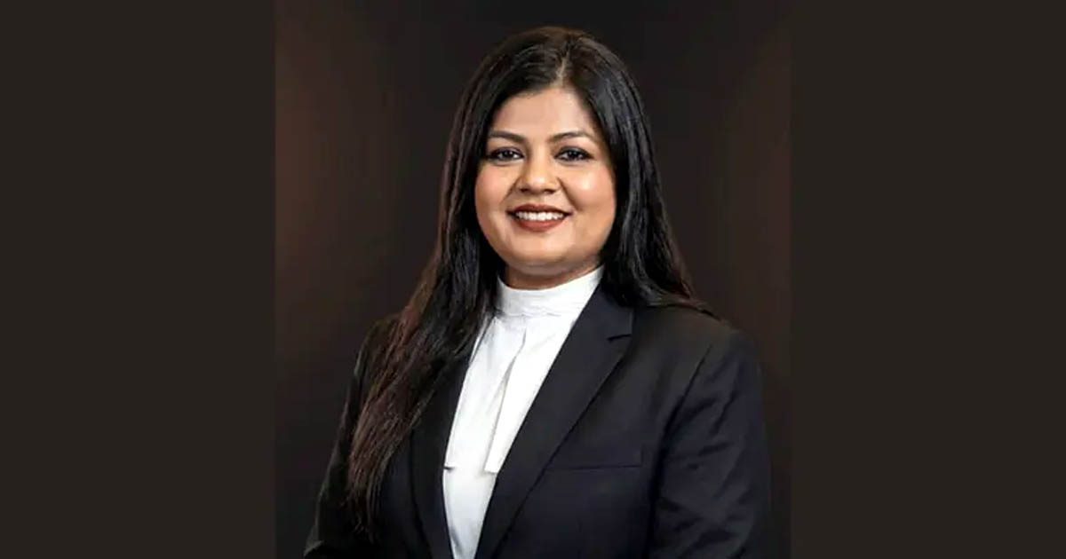নির্বাচন থেকে সরে দাঁড়ালেন এনসিপি নেত্রী ঝুমা