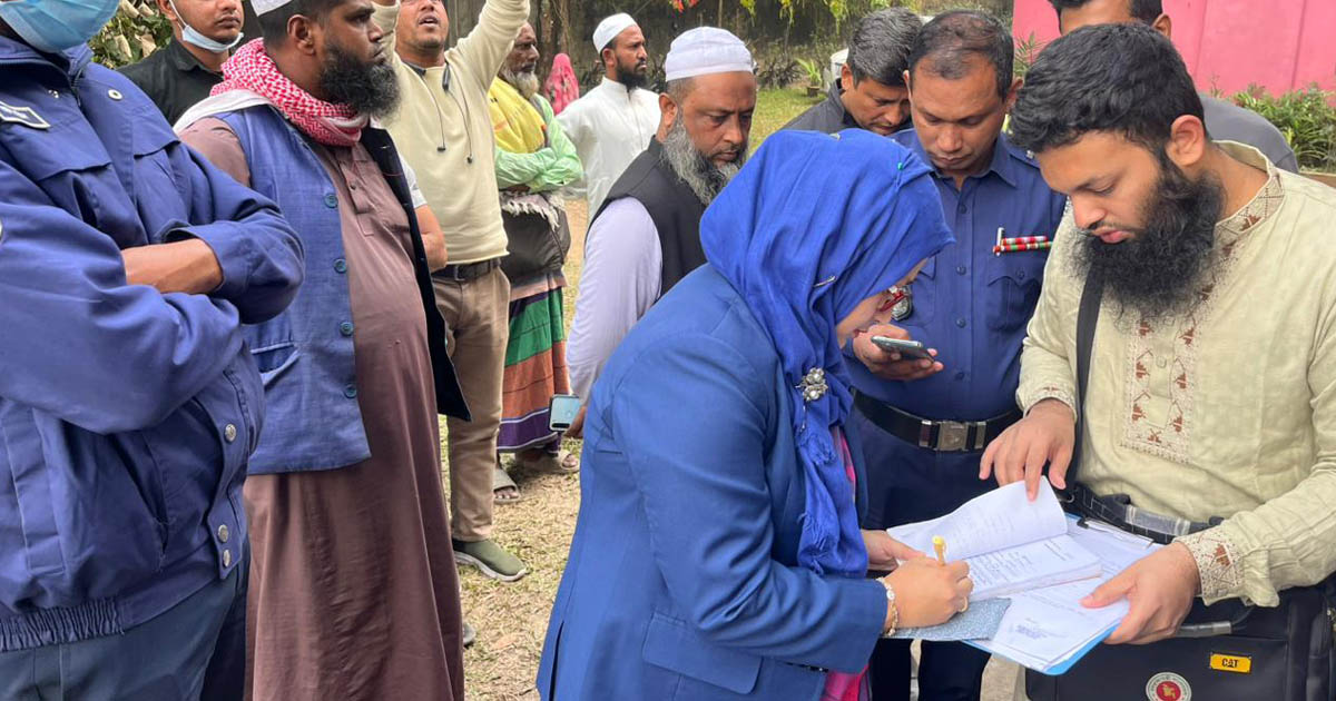 সোনারগাঁয়ে নির্বাচনী আচরণবিধি লঙ্ঘনের দায়ে হাতপাখা প্রার্থীর জরিমানা