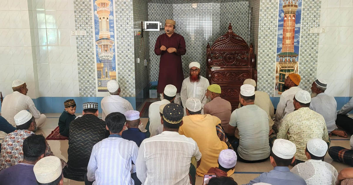 মোহনগঞ্জে কিশোর গ্যাং ও মাদকবিরোধী সচেতনতায় ওসির মতবিনিময়