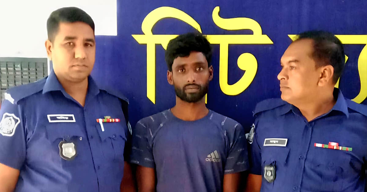 হাকিমপুরে আন্তঃজেলা কুখ্যাত ডাকাত ‘চুষনি’ গ্রেপ্তার