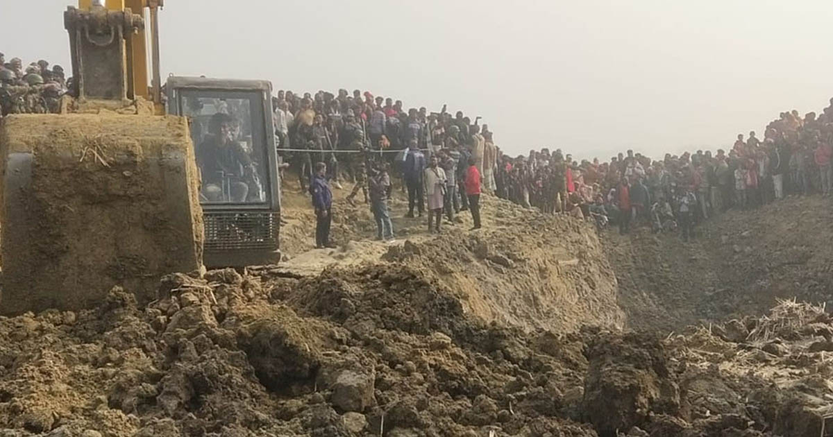 ৪০ ফুট মাটি খুঁড়েও উদ্ধার হয়নি শিশু সাজিদ, অভিযান চলছে
