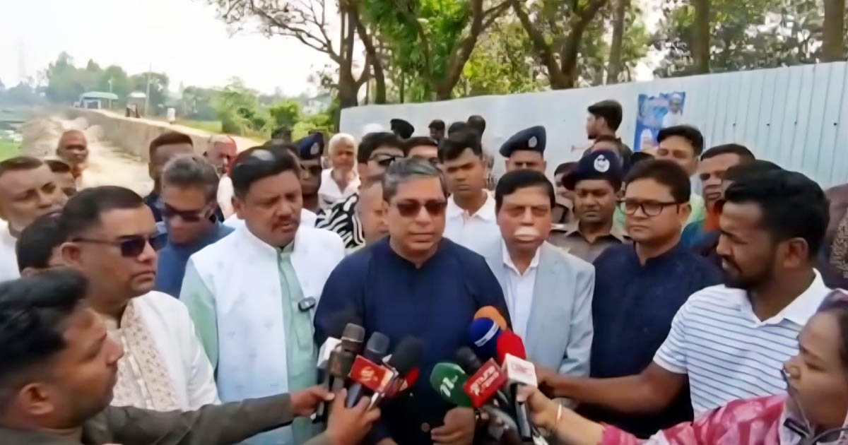 গাজীপুর সড়ক ধস: দুই প্রকৌশলী বরখাস্ত, উচ্চপর্যায়ের তদন্ত কমিটি