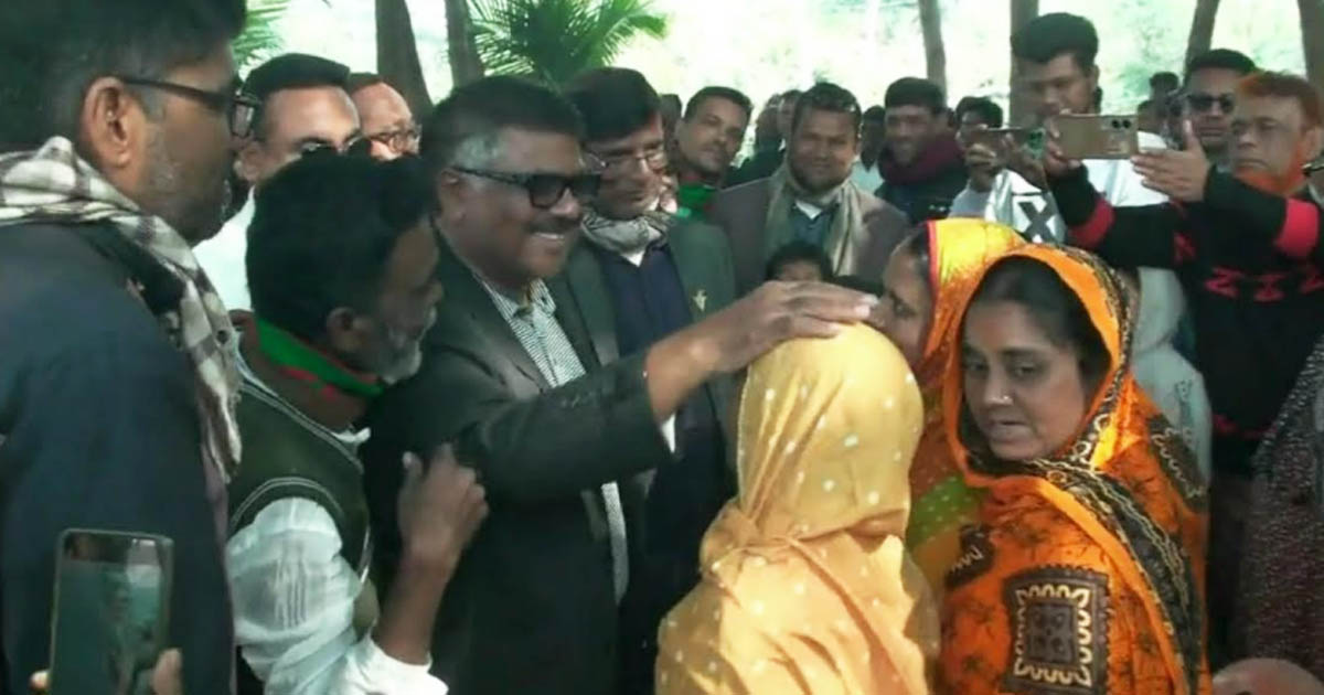 ষড়যন্ত্রের রাজনীতির বিরুদ্ধে জনগণের ঐক্যের ডাক: নাটোরে দুলু