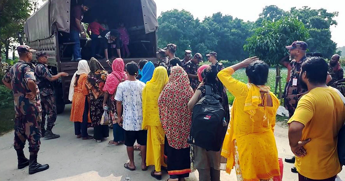 গাংনীর দুই সীমান্তে নারী-পুরুষ ও শিশুসহ ৬০ জন বাংলাদেশি ফেরত