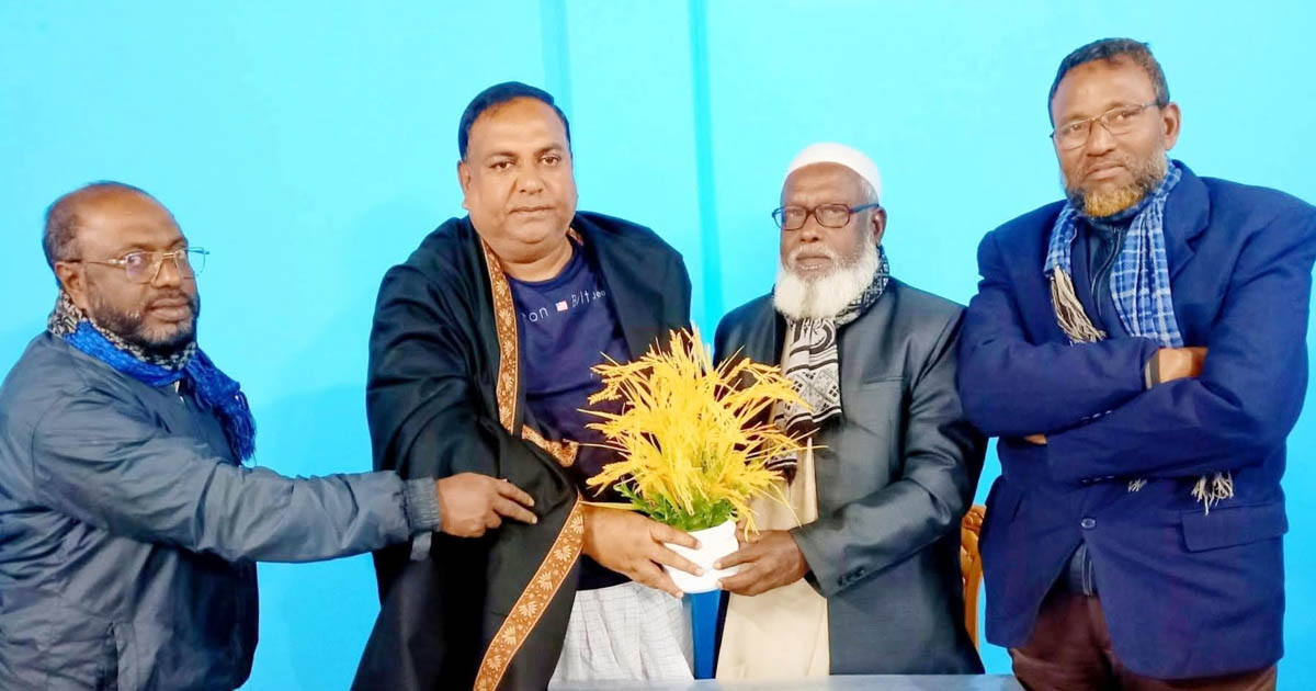 কালীগঞ্জে বহিষ্কৃত জামায়াত নেতার বিএনপিতে যোগদান