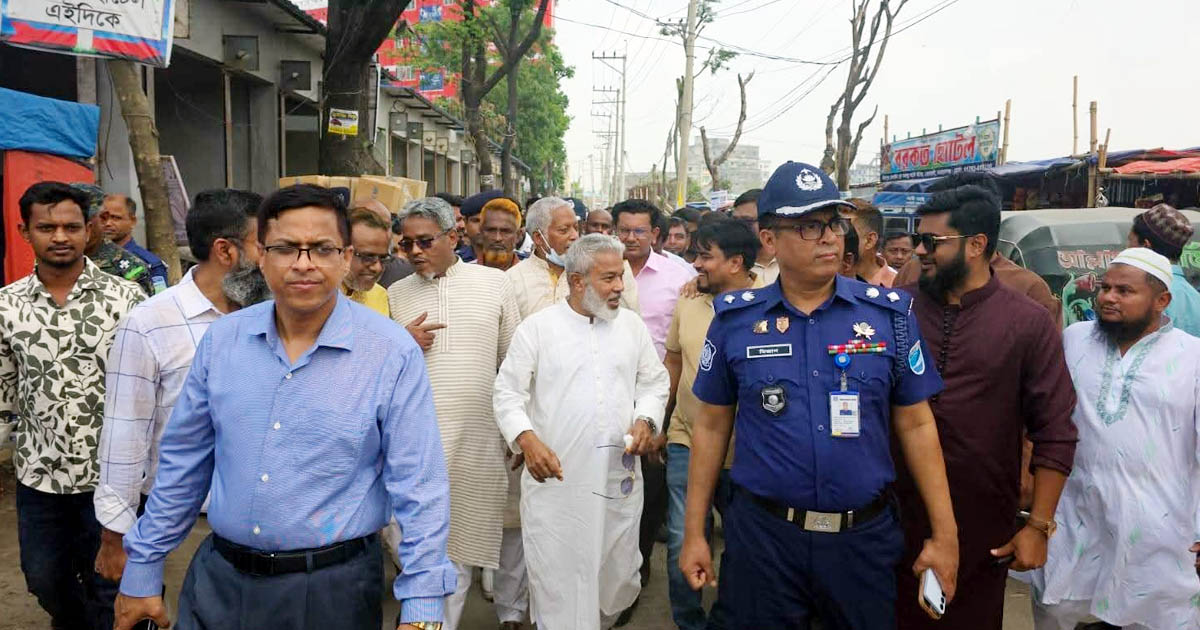সোনারগাঁয়ে বৃক্ষরোপণ কর্মসূচি উদ্বোধন করলেন এমপি মান্নান