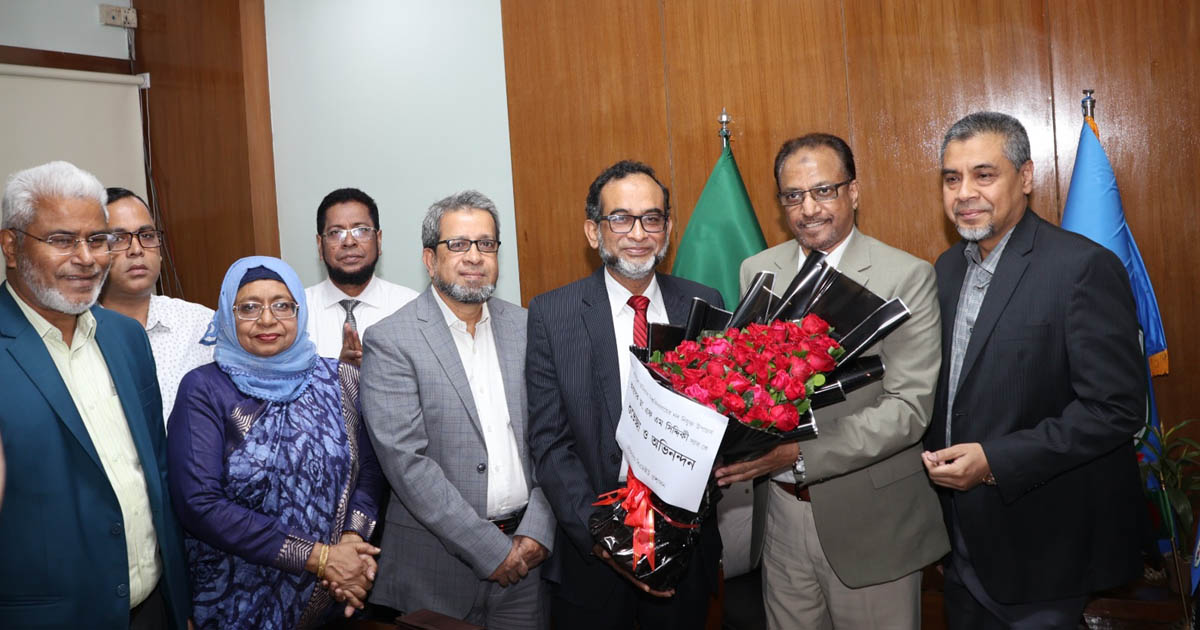 বিএমইউর উপাচার্য হিসেবে অধ্যাপক ডা. এফ এম সিদ্দিকীর দায়িত্ব গ্রহণ