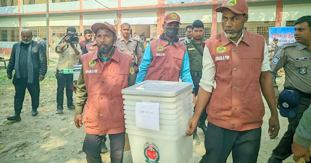 পৌঁছেছে নির্বাচনি সরঞ্জাম, ভোটগ্রহণে প্রস্তুত রংপুর