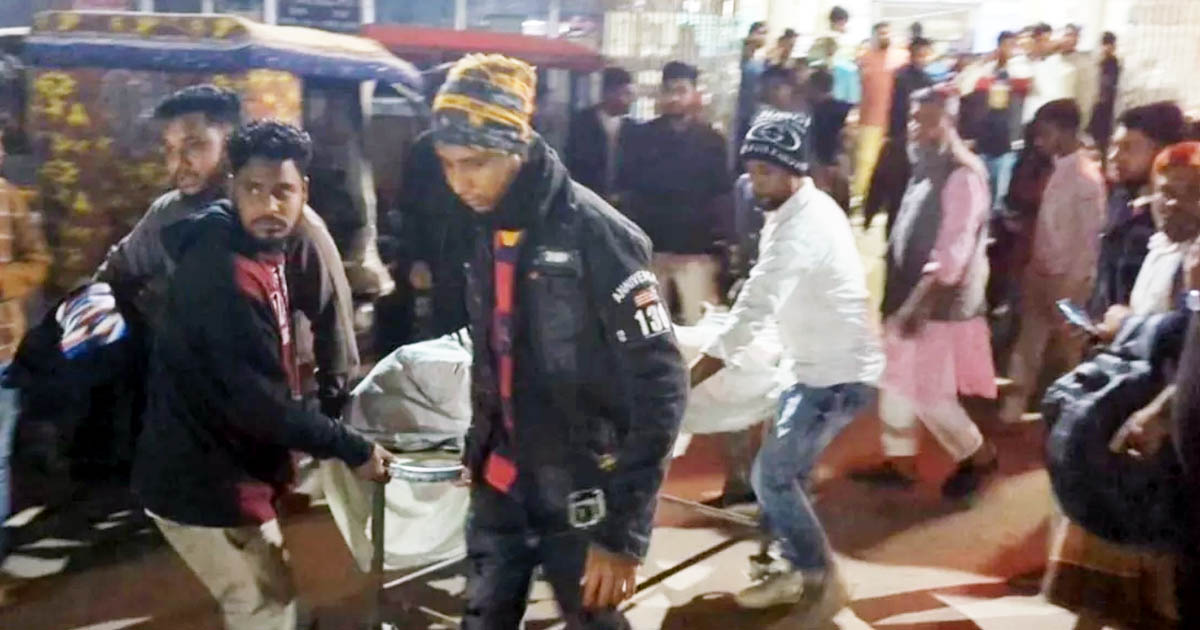 টঙ্গীবাড়িতে মোটরসাইকেল দুর্ঘটনায় ৩ বন্ধু নিহত