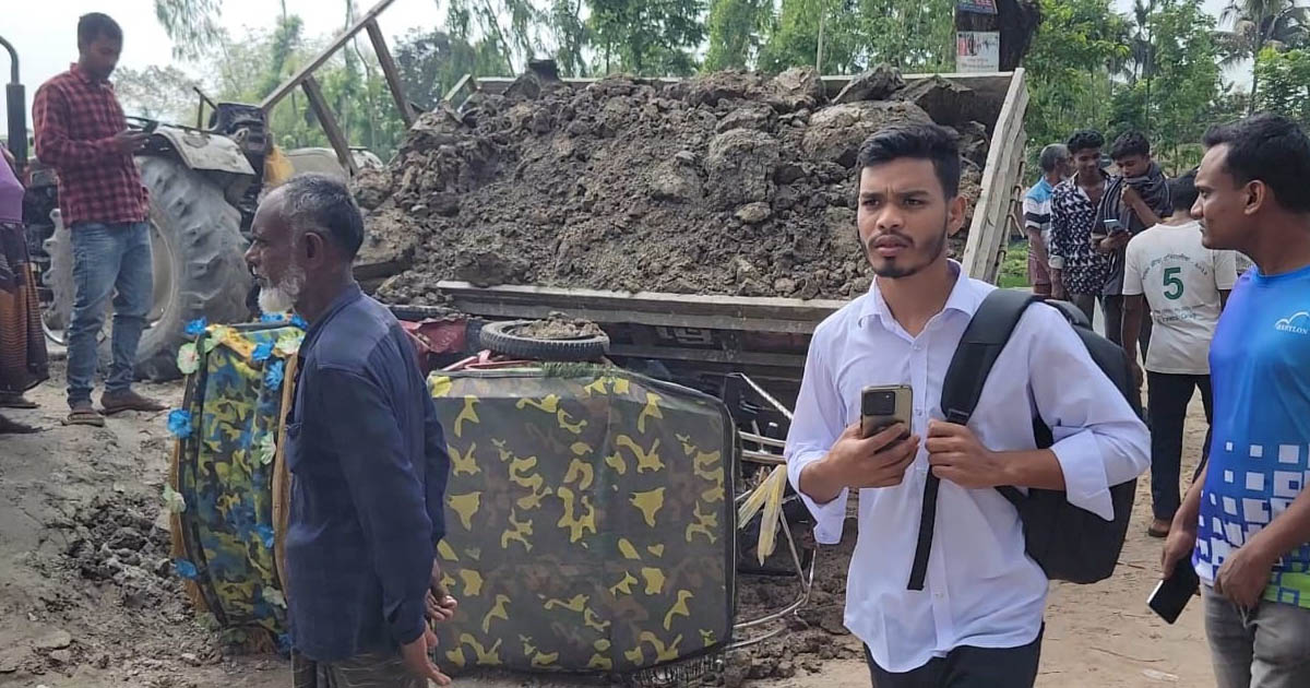 কাউনিয়ায় ট্রাক্টর-অটোরিকশা সংঘর্ষ: এক নারী নিহত, আহত ৪