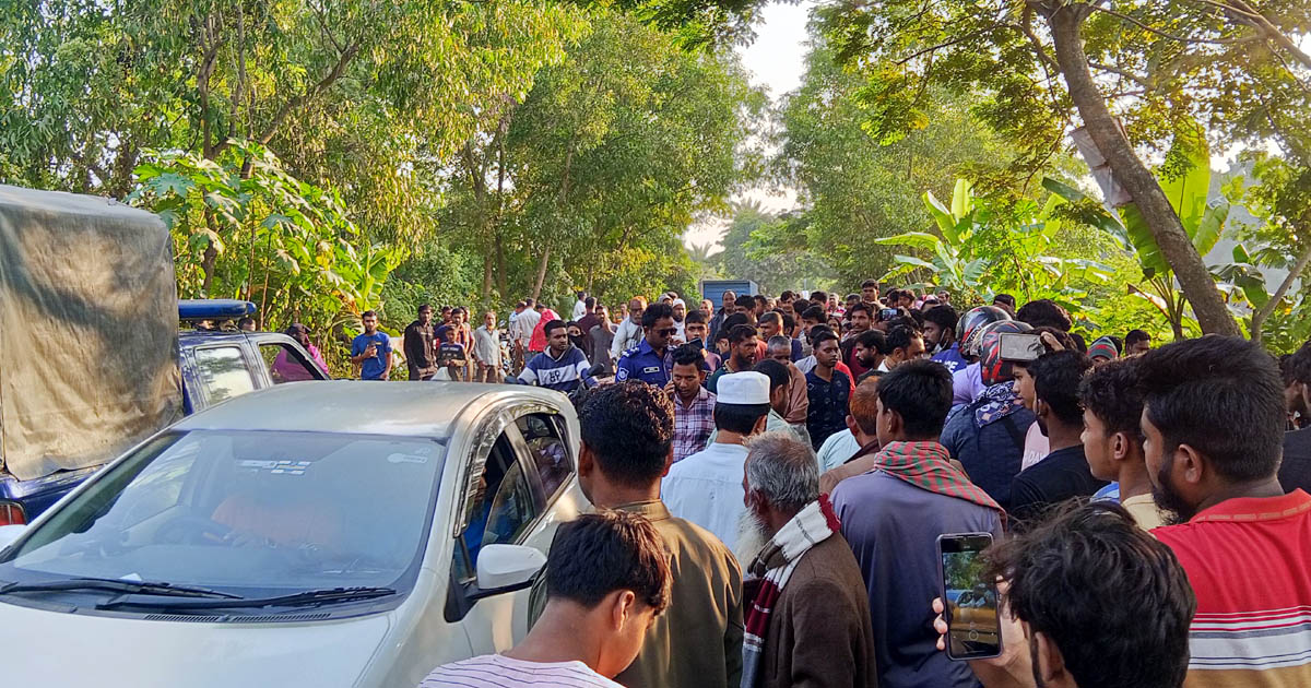 বোয়ালমারীতে সড়কের পাশ থেকে অজ্ঞাত ব্যক্তির লাশ উদ্ধার
