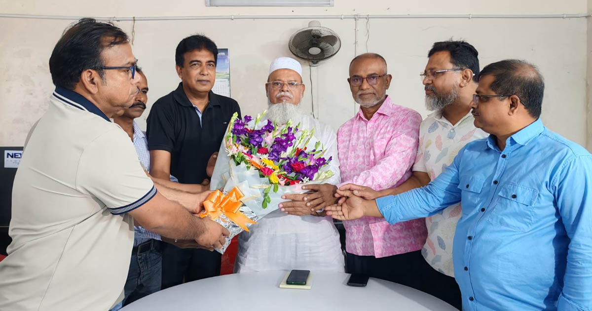 গোপালগঞ্জ জেলা পরিষদ প্রশাসককে রিপোর্টার্স ফোরামের সংবর্ধনা