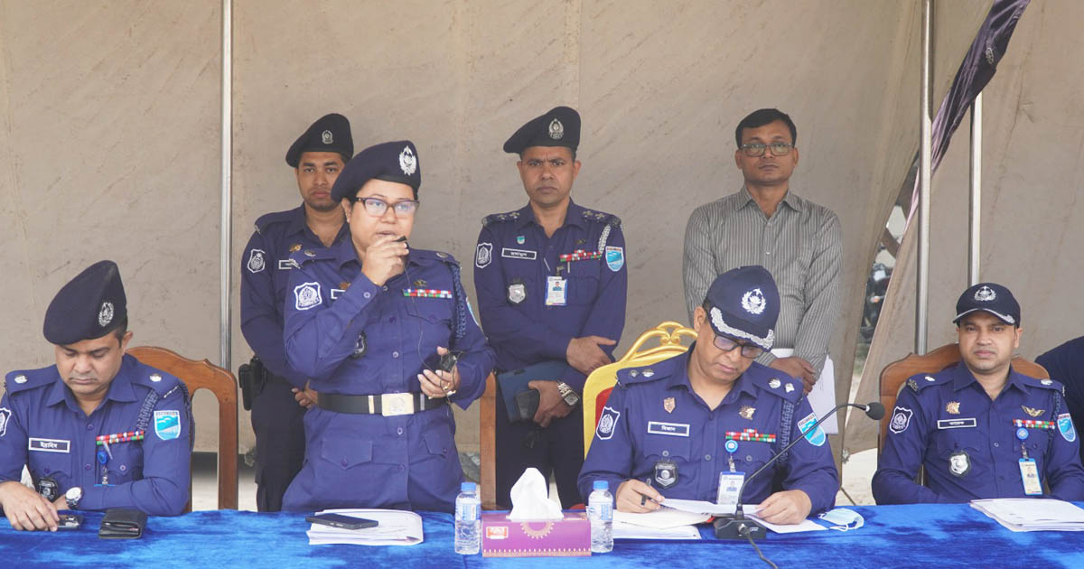 নারায়ণগঞ্জে নির্বাচনে ২১৯৬ পুলিশ সদস্য মোতায়েন, ব্রিফিং প্যারেডে এসপি