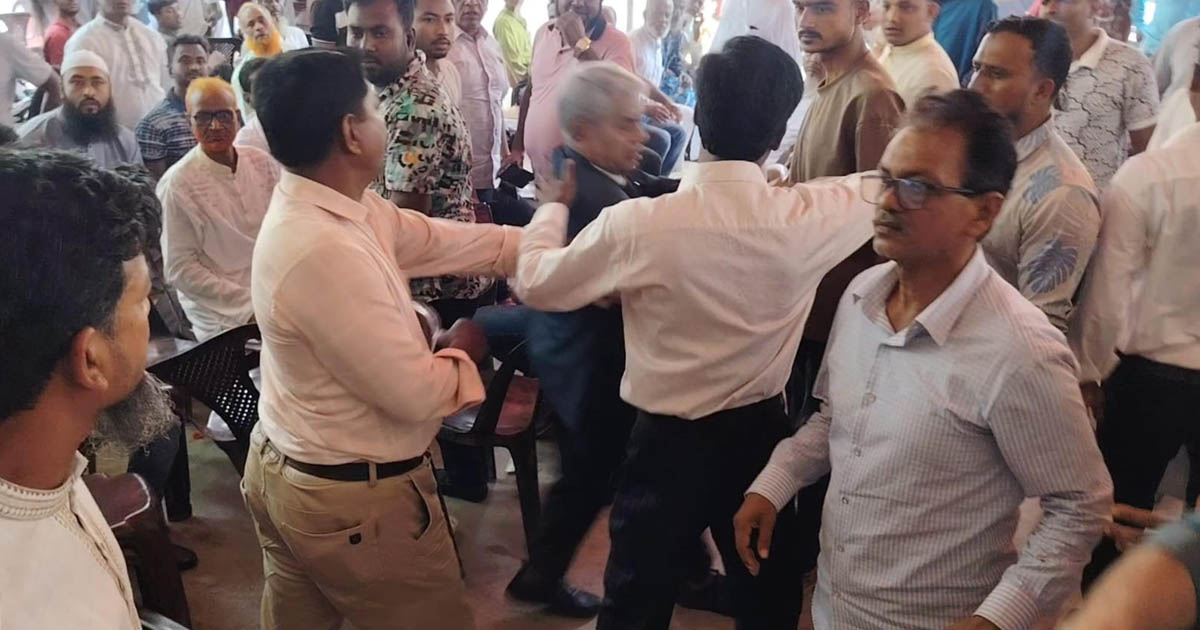 শরীয়তপুর আইনজীবী সমিতির নির্বাচনে ফরম কিনতে বাধা