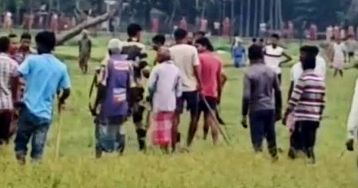 লালমনিরহাট সীমান্তে গরু ধরে নিয়ে যাওয়ায় বিএসএফের সঙ্গে স্থানীয়দের উত্তেজনা
