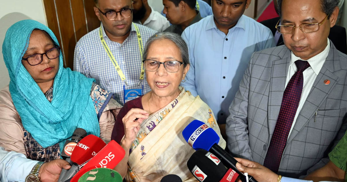 মাংস আমদানি নয়, উৎপাদন খরচ কমিয়ে চাহিদা মেটাতে হবে
