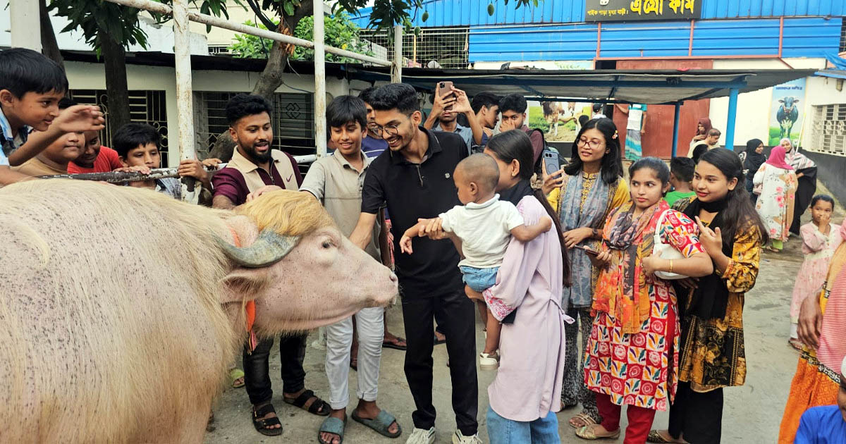 নারায়ণগঞ্জের ‌‘ডোনাল্ড ট্রাম্প’ এখন আন্তর্জাতিক গণমাধ্যমে, দেখতে আসছেন মার্কিন প্রতিনিধি