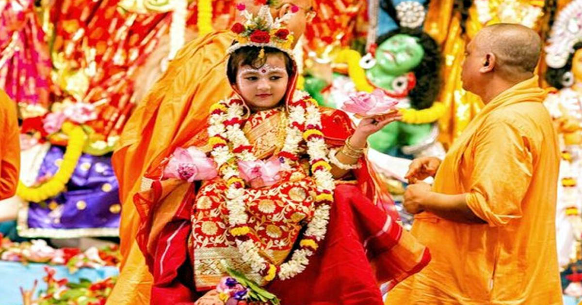 ৫ নৈবেদ্যে আজ পূজিত হবেন দেবী দুর্গা