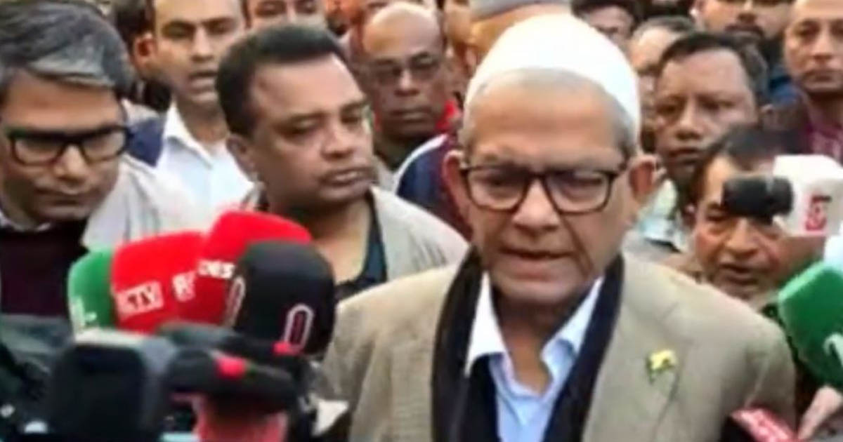বিসমিল্লাহ বলে ভোট দিলেন মির্জা ফখরুল