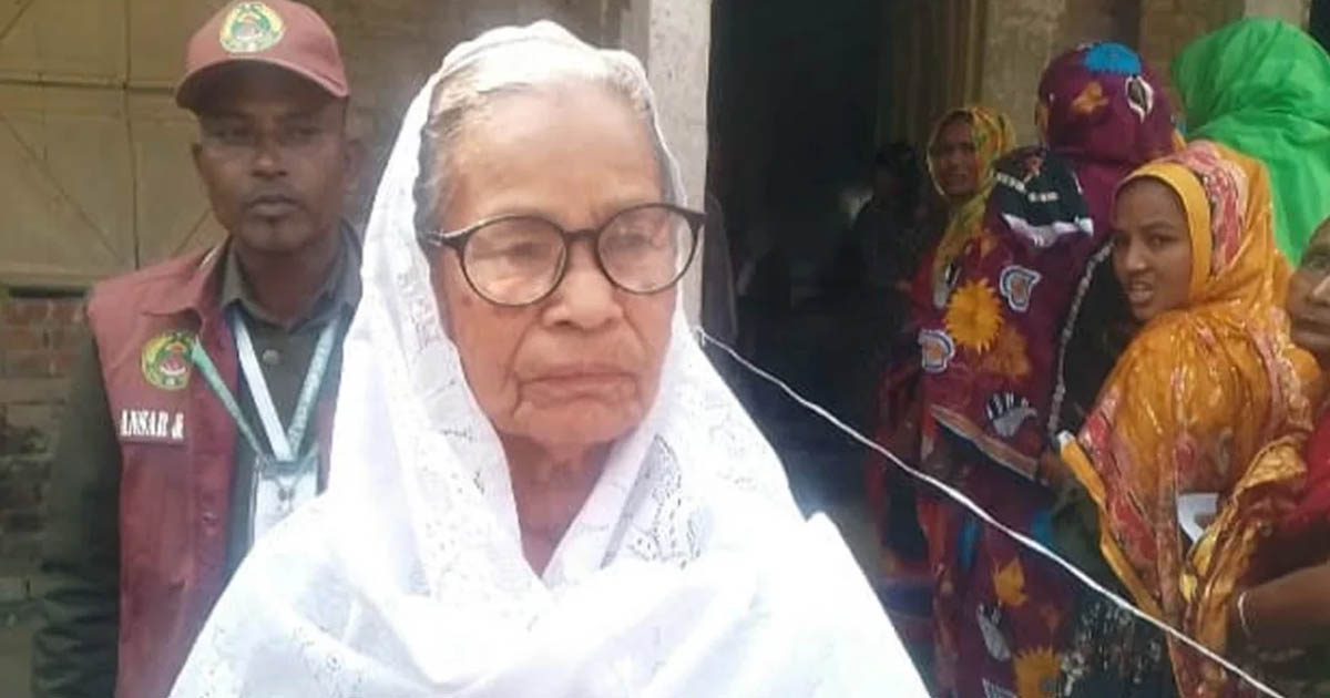 ‘আপনার ভোট দেওয়া হয়ে গেছে’ শুনে কান্নায় ভেঙে পড়লেন নুরজাহান বেগম