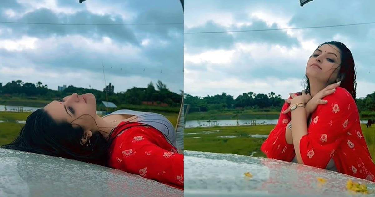 ঝুম বৃষ্টির স্পর্শে সিক্ত পরীমণি