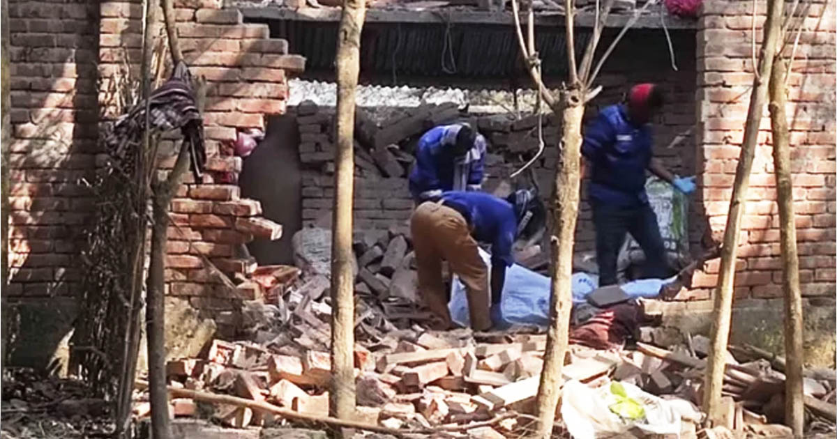 চাঁপাইনবাবগঞ্জে শক্তিশালী বিস্ফোরণ: আধিপত্য বিস্তারের নেশায় তছনছ সাজানো সংসার