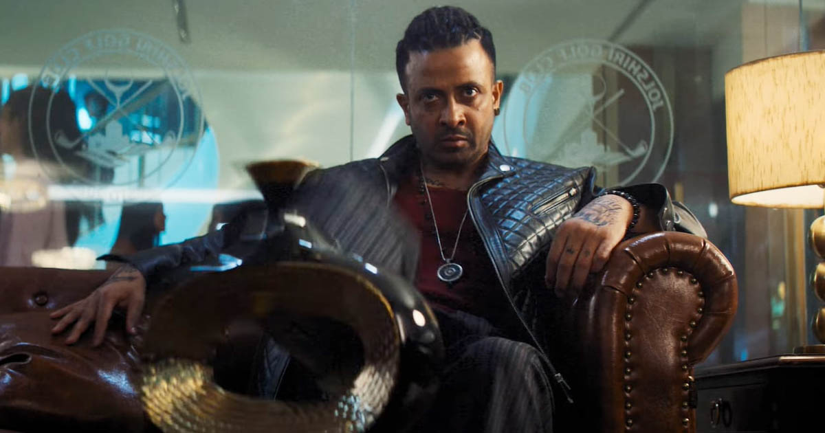 ‘রকস্টার’ লুকে পর্দায় ঝড় তুলছেন শাকিব খান