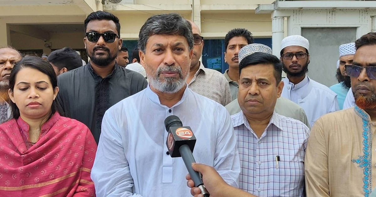 মাদারীপুরে ডেঙ্গু প্রতিরোধে সমন্বিত পরিচ্ছন্নতা অভিযান
