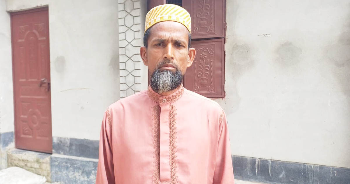 শাপলা কলি প্রতীকের পক্ষে কাজ, ইমামতি গেল খতিবের