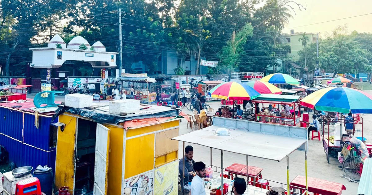 নোমানী ময়দান থেকে দোকান সরানোর নির্দেশ