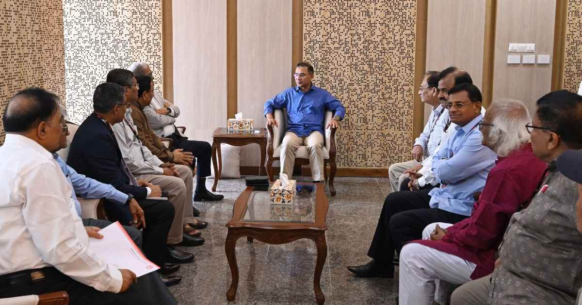 দেশের কল্যাণে টানা ১৬ ঘণ্টা অফিস করলেন প্রধানমন্ত্রী