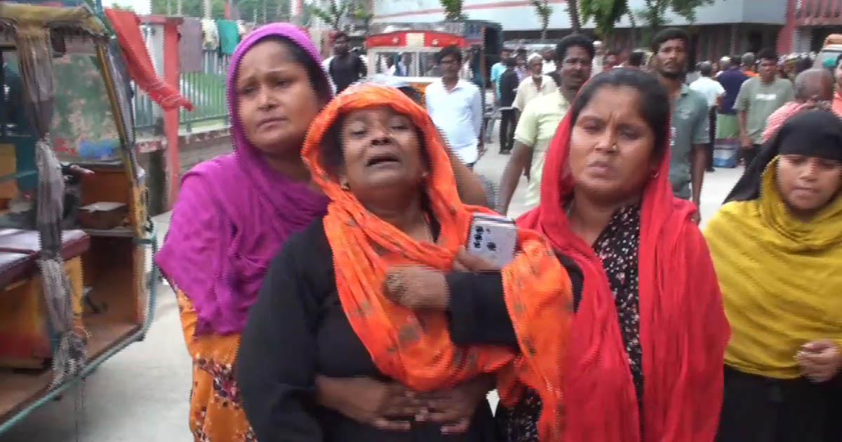বরিশালে মাছ ব্যবসায়ীকে কুপিয়ে হত্যা, কিশোর গ্যাংয়ের ২ সদস্য আটক