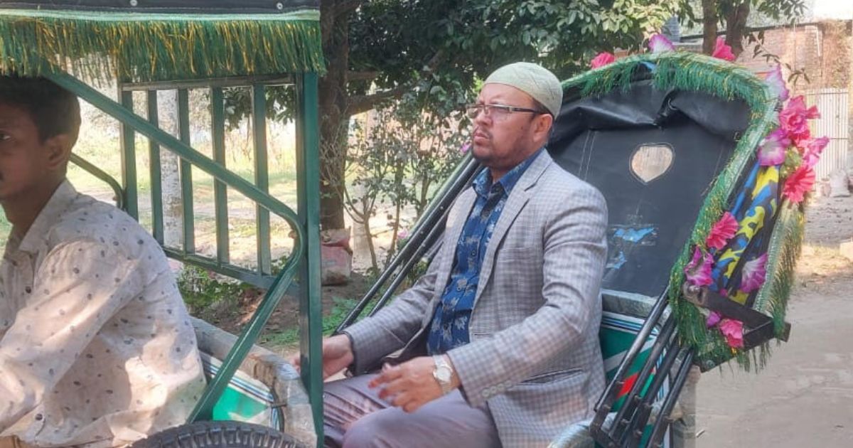 বেরোবিতে জামায়াতপন্থি রেজিস্ট্রারের পরিবহন সুবিধা বন্ধ, হারাছেন চাকরি! 