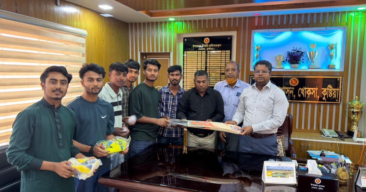 খোকসায় অগ্নিকাণ্ডে ক্ষতিগ্রস্ত শিক্ষার্থীদের আর্থিক সহায়তা প্রদান