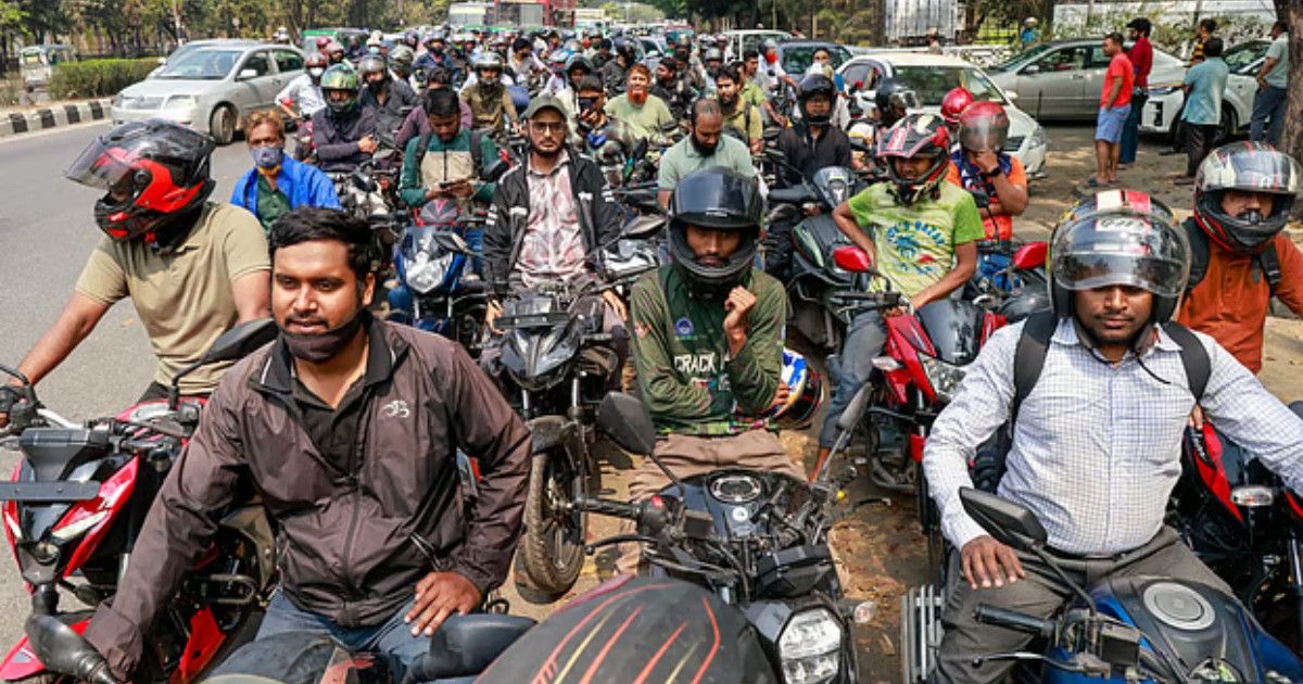 গণপরিবহন পাবে পর্যাপ্ত তেল, উঠে যাচ্ছে রেশনিং পদ্ধতি