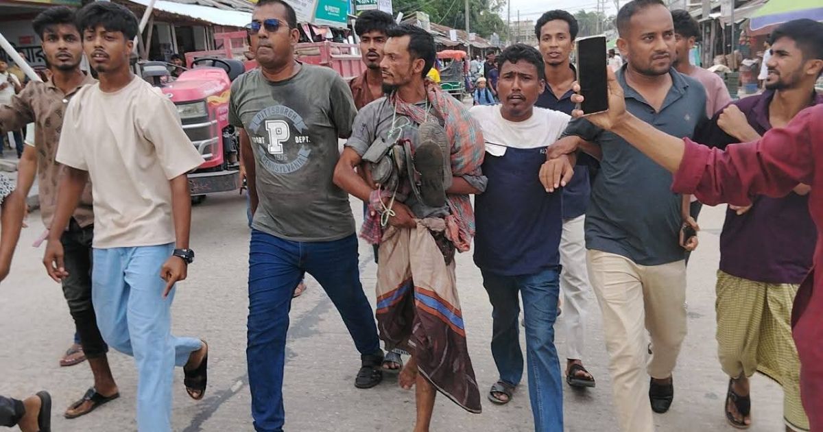 চরফ্যাশনে মাদক ব্যবসায়ীকে গণধোলাই দিয়ে পুলিশে সোপর্দ