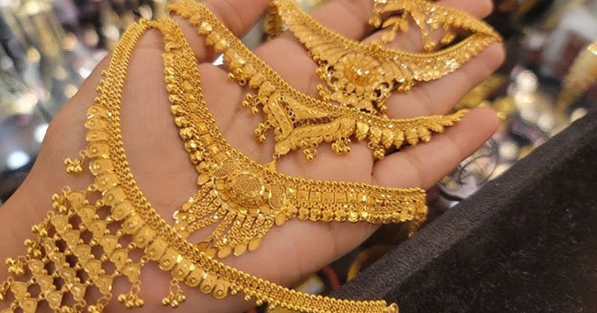 দেশে স্বর্ণের দামে বড় পতন