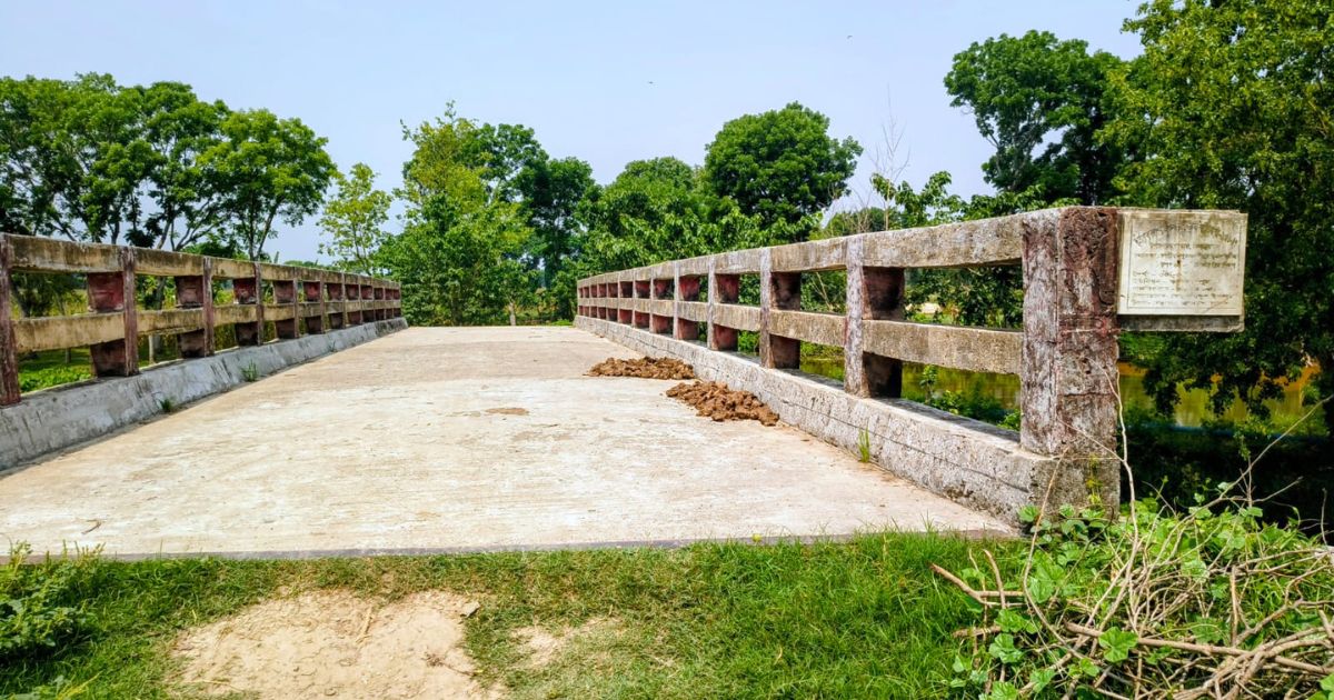 কোনো কাজেই আসছে না আলমডাঙ্গায় ৫৭ লাখ টাকার ব্রিজ