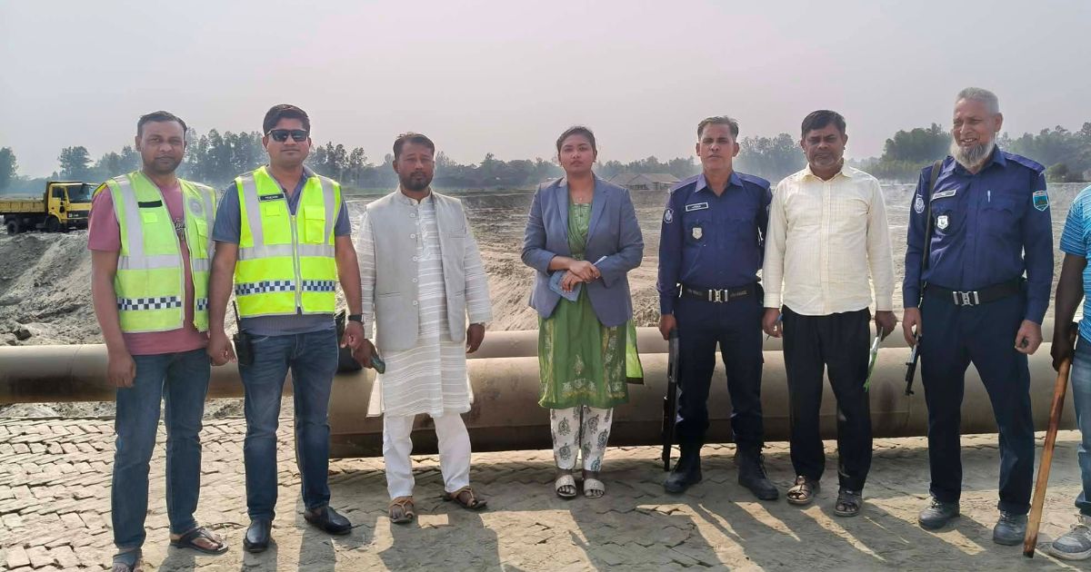 পাবনায় যমুনা নদীতে ভ্রাম্যমাণ আদালতের অভিযানে ১ লাখ টাকা জরিমানা