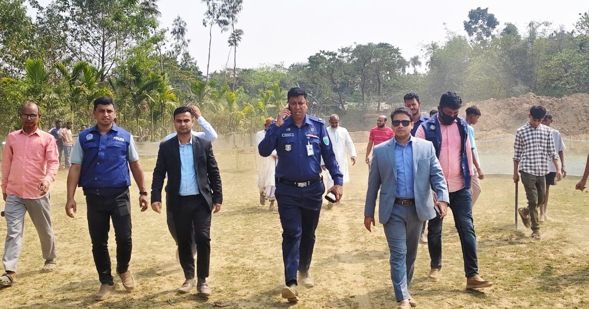 বালু উত্তোলন বন্ধে জাফলংয়ে প্রশাসনের অভিযান, আটক ২
