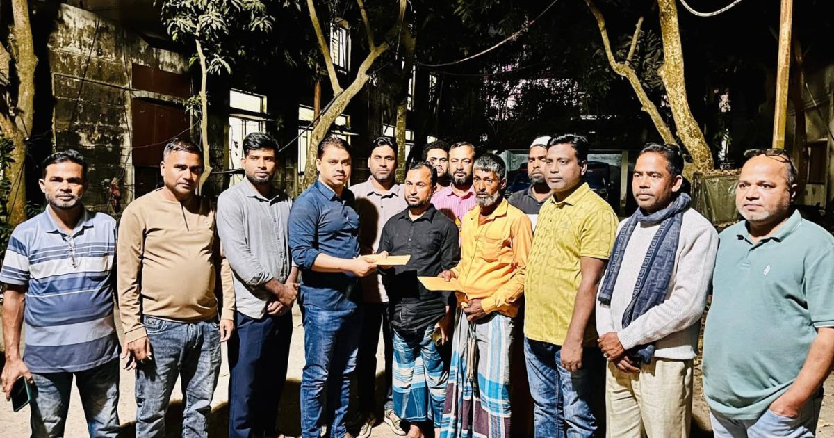 সোনাগাজীতে নিহত দুই নির্মাণশ্রমিকের পরিবারের পাশে পরিবেশ মন্ত্রী