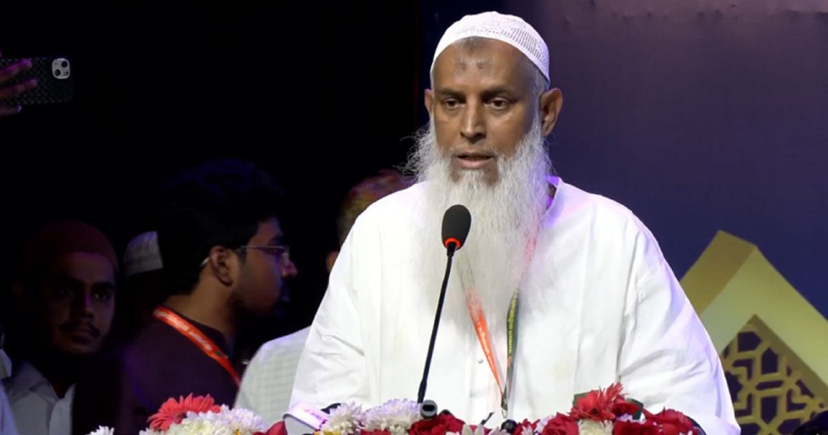 আমাদের সবাইকে কোরআনের হুকুম মেনে চলতে হবে