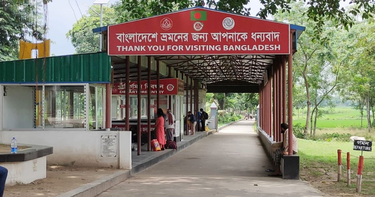পশ্চিমবঙ্গের ভোটকে ঘিরে দর্শনা স্থলবন্দরে যাত্রী পারাপার বন্ধ