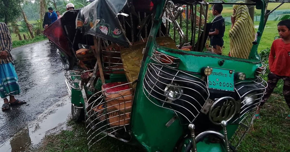 পূর্বধলায় মর্মান্তিক দুর্ঘটনা, বাস-সিএনজি সংঘর্ষে নিহত ২
