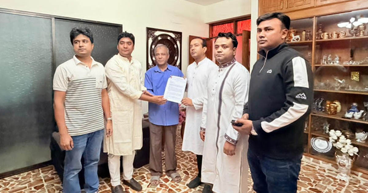হাদি হত্যার বিচার চেয়ে স্বরাষ্ট্র উপদেষ্টাকে ছাত্রদলের স্মারকলিপি