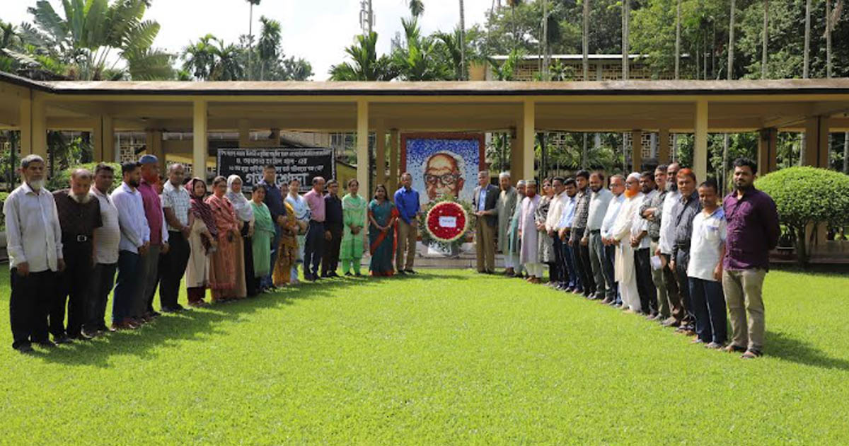 বার্ডের প্রতিষ্ঠাতা নির্বাহী ড. আখতার হামিদ খানের ২৬তম মৃত্যুবার্ষিকী পালিত